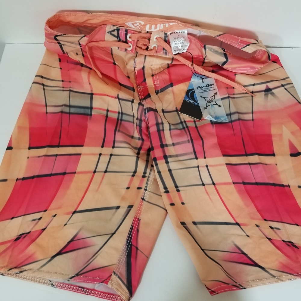Wave life board shorts Size L NWT